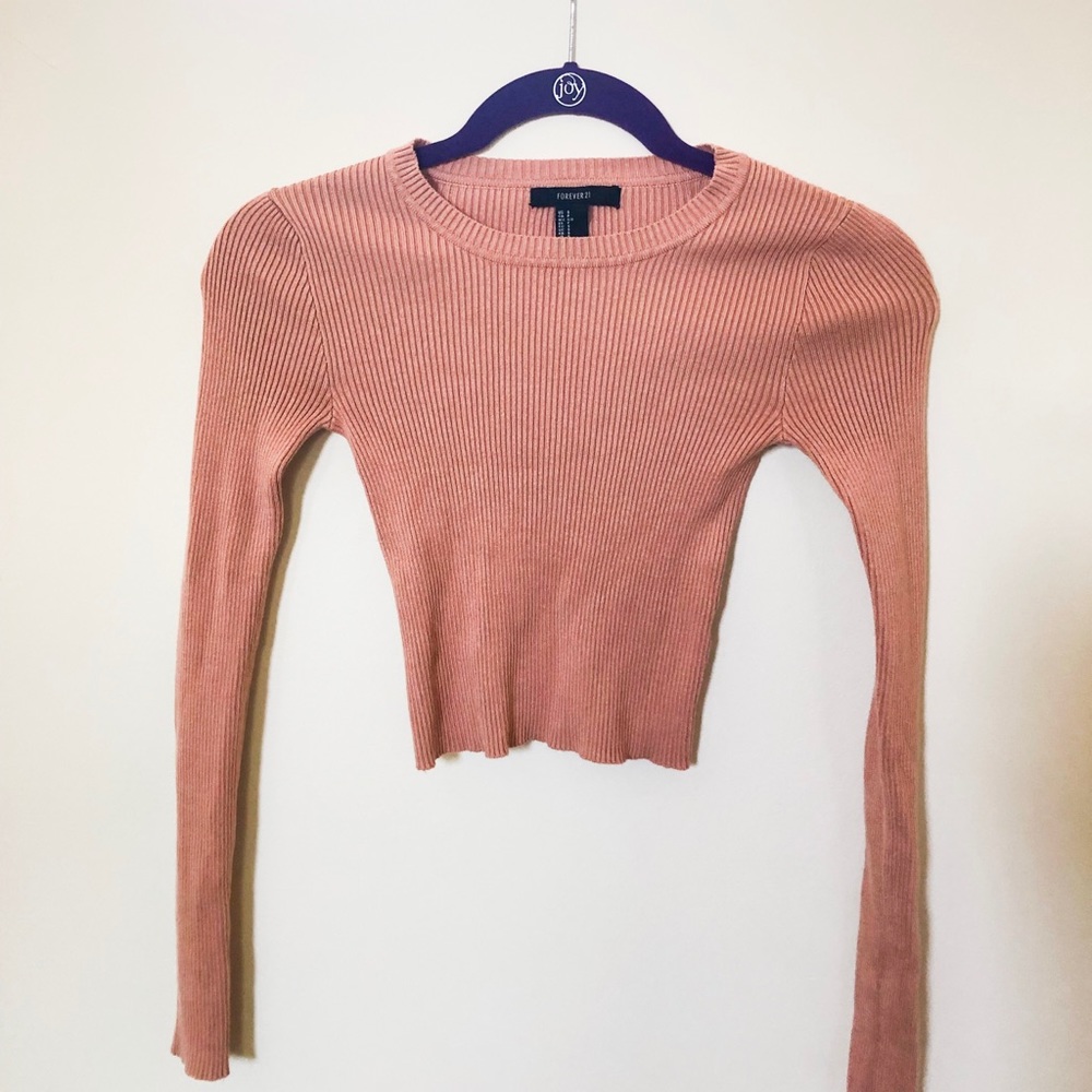 Long sleeve stretchy crop top